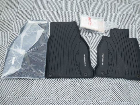 Used 2022 Porsche 911 Turbo S AWD/4WD image 89