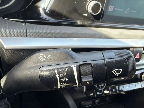 Used 2022 Kia K5 LX FWD image 13