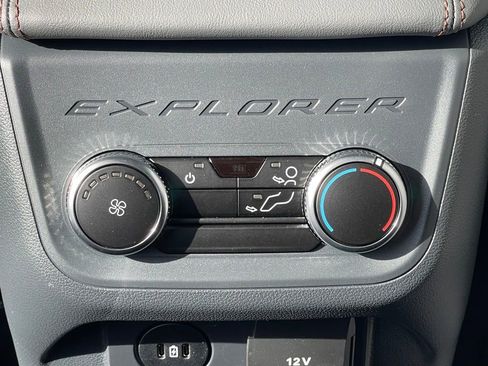 New 2026 Ford Explorer Active w/ Active Comfort Package image 19