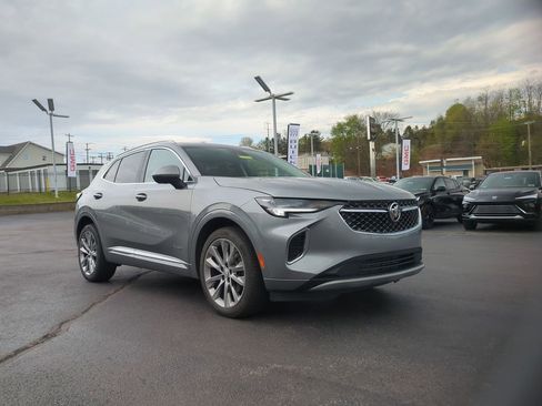 Used 2023 Buick Envision Avenir AWD/4WD image 3