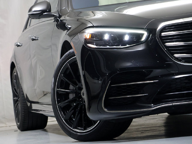 Certified 2023 Mercedes-Benz S 580 4MATIC Sedan image 4