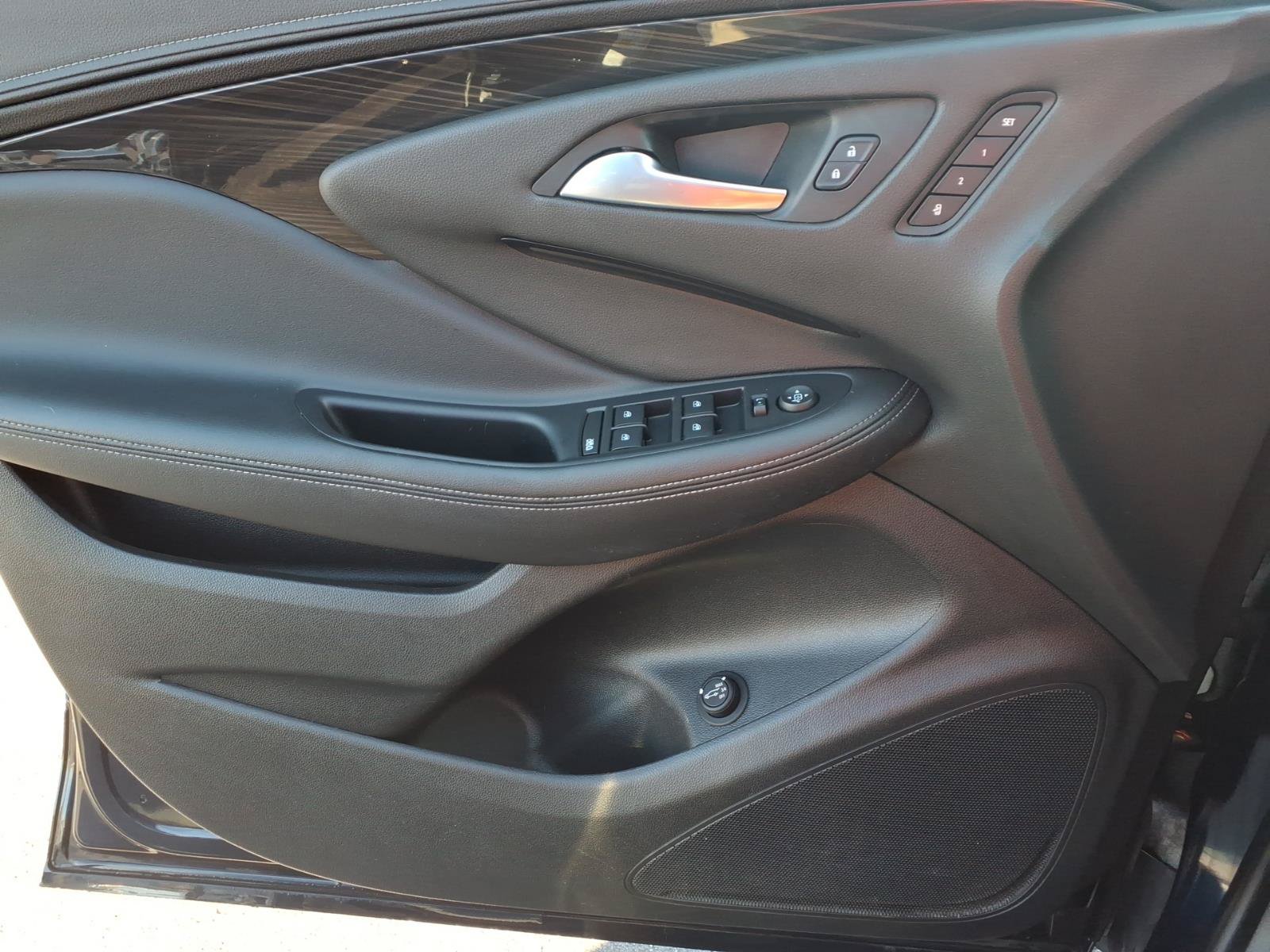 Used 2020 Buick Envision Essence AWD/4WD image 22