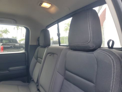 Used 2022 Nissan Frontier SV w/ Technology Package AWD/4WD image 12