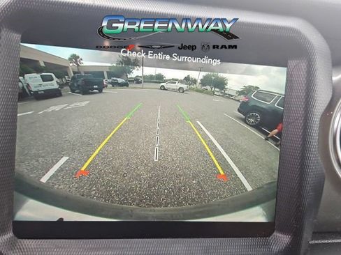 Used 2022 Jeep Wrangler Unlimited Sahara w/ Cold Weather Group AWD/4WD image 23