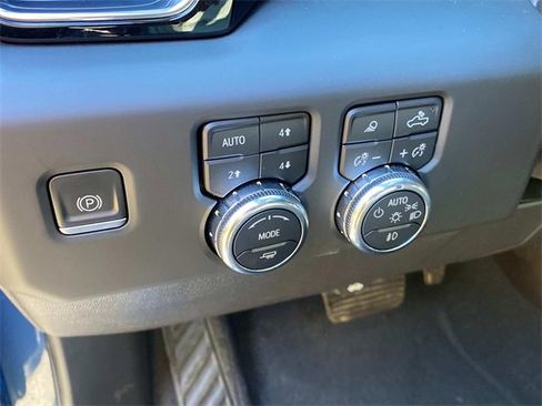 Used 2024 GMC Sierra 1500 Denali w/ Denali Reserve Package image 16