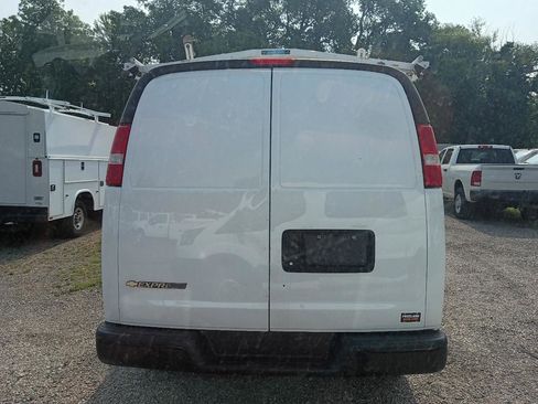 Used 2023 Chevrolet Express 2500 w/ Driver Convenience Package RWD image 6