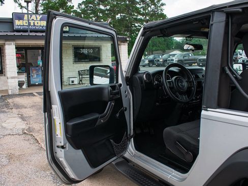 Used 2012 Jeep Wrangler Sport AWD/4WD image 10