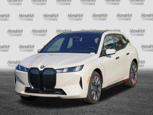 Certified 2026 BMW iX xDrive45 image 5