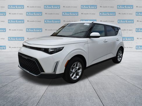 Used 2025 Kia Soul LX w/ LX Technology Package FWD image 10
