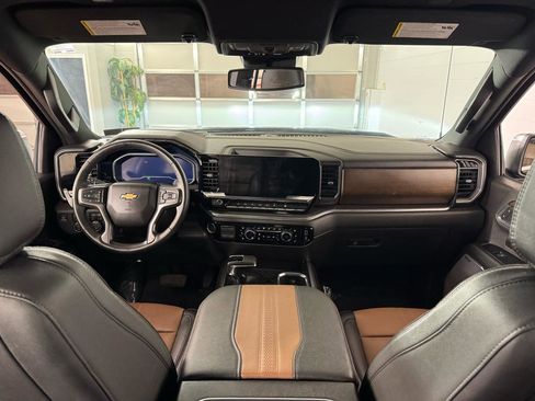 Used 2024 Chevrolet Silverado 1500 High Country image 33