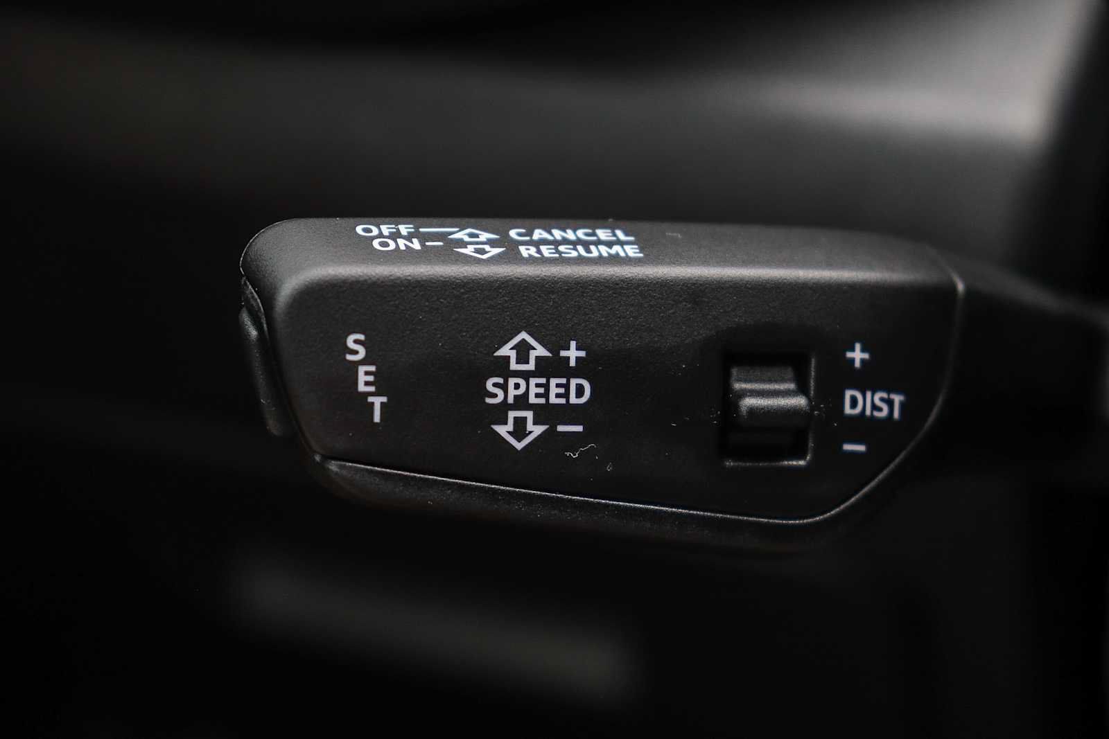 Used 2025 Audi Q5 Premium w/ Convenience Package AWD/4WD image 30