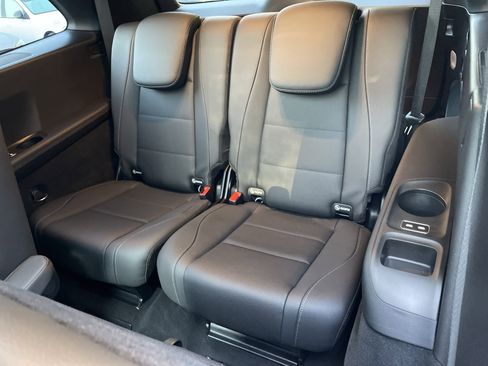 Certified 2025 Mercedes-Benz GLS 450 4MATIC image 44