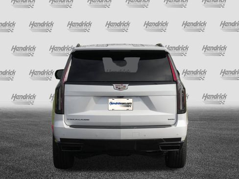 Used 2022 Cadillac Escalade Sport Platinum w/ Heavy-Duty Trailer Package AWD/4WD image 8