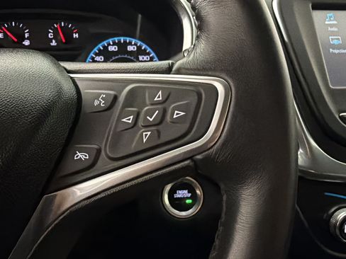 Used 2018 Chevrolet Equinox LT FWD image 25