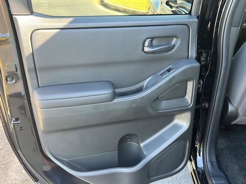 New 2026 Nissan Frontier SV w/ SV Convenience Package AWD/4WD image 17