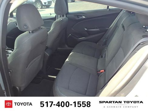 Used 2017 Chevrolet Cruze LT image 11
