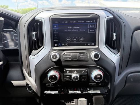 Used 2020 GMC Sierra 1500 SLE w/ SLE Value Package AWD/4WD image 11