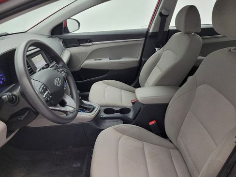 Used 2019 Hyundai Elantra SE FWD image 17