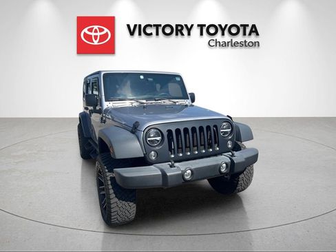 Used 2018 Jeep Wrangler Unlimited Sport AWD/4WD image 8