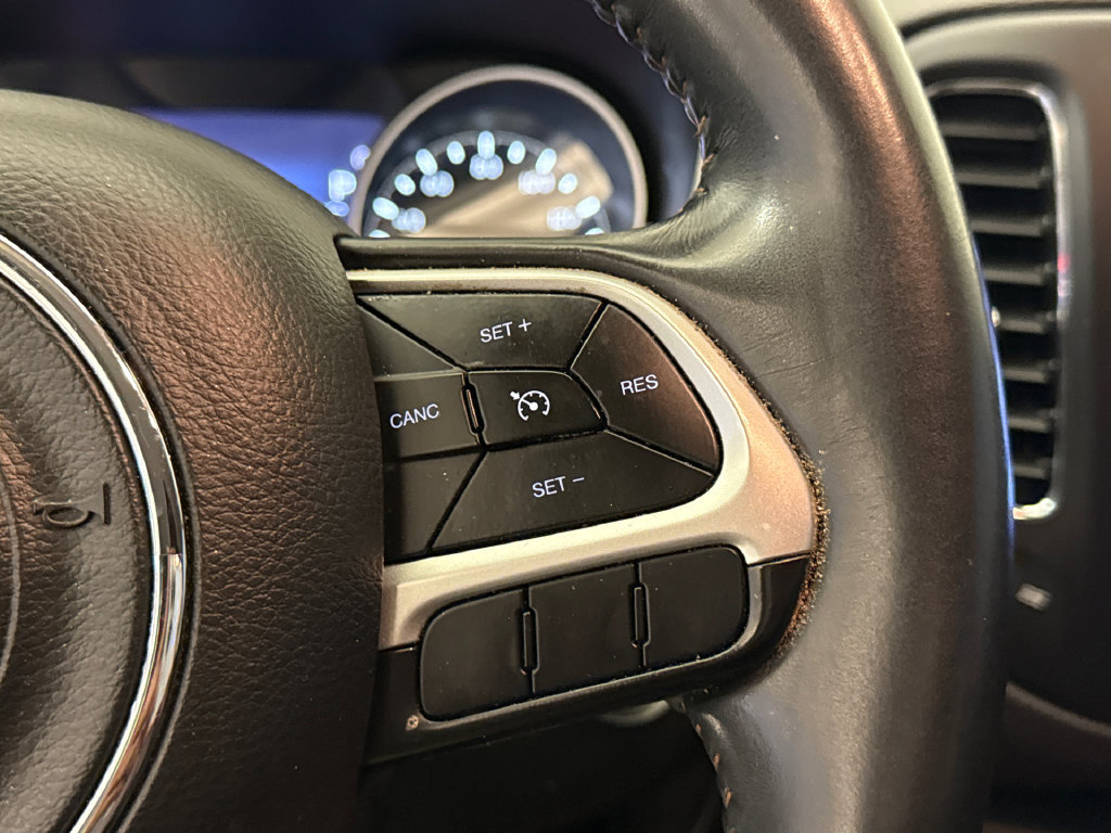 Used 2017 Jeep Compass Latitude w/ Popular Equipment Group AWD/4WD image 31