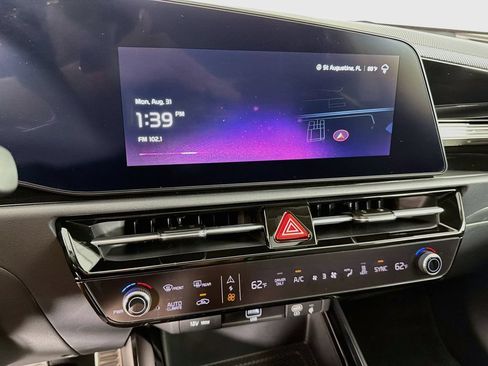 Used 2025 Kia Niro Wave w/ Wave Preserve Package FWD image 18