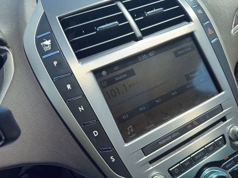 Used 2017 Lincoln MKZ Select w/ Select Plus Package FWD image 15