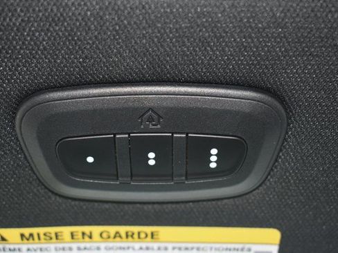 Used 2018 Chrysler Pacifica Touring-L w/ Premium Audio Group image 34