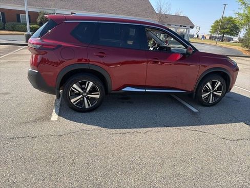 Used 2021 Nissan Rogue SL w/ Premium Package image 5