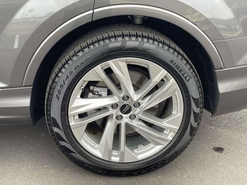 Used 2024 Audi Q7 3.0T Premium Plus AWD/4WD image 30