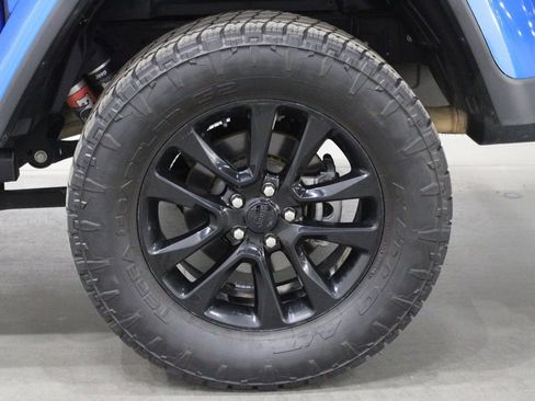 Used 2021 Jeep Gladiator Mojave AWD/4WD image 36