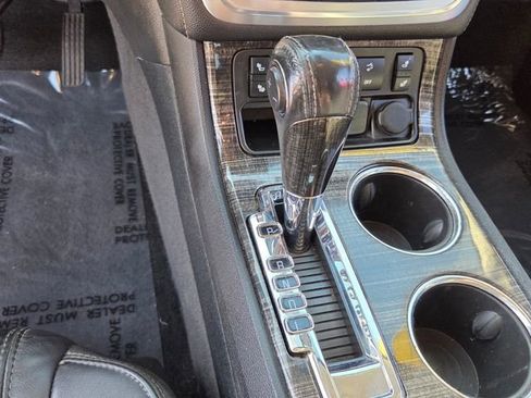 Used 2017 GMC Acadia Limited SLT image 27