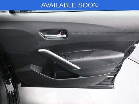 Used 2025 Toyota Corolla Cross XLE AWD/4WD image 32