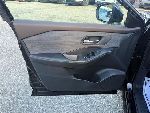 Used 2021 Nissan Rogue SV AWD/4WD image 8