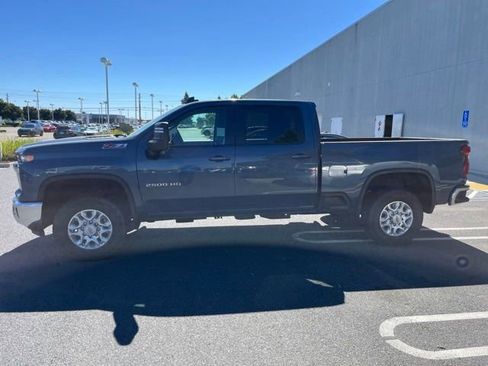Used 2024 Chevrolet Silverado 2500 LT w/ All Star Edition AWD/4WD image 8