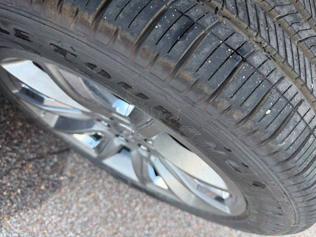 Used 2017 Chevrolet Tahoe LT w/ Luxury Package RWD image 10
