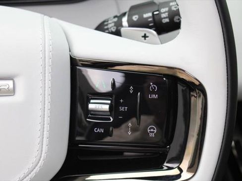 New 2026 Land Rover Range Rover Sport Dynamic SE image 18