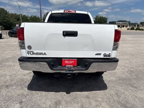 Used 2013 Toyota Tundra 4x4 CrewMax w/ Tow Pkg image 33
