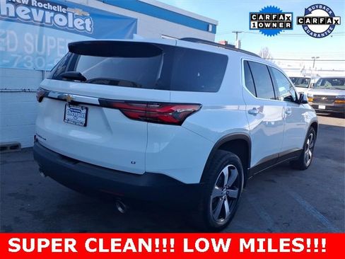 Used 2023 Chevrolet Traverse LT w/ LT Premium Package image 6