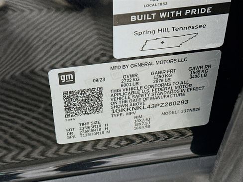 Used 2023 GMC Acadia SLE w/ Driver Convenience Package image 12