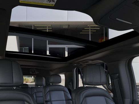 New 2026 Lincoln Navigator Reserve w/ Jet Appearance Package AWD/4WD image 22