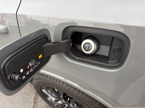 Used 2025 Dodge Durango R/T AWD/4WD image 54