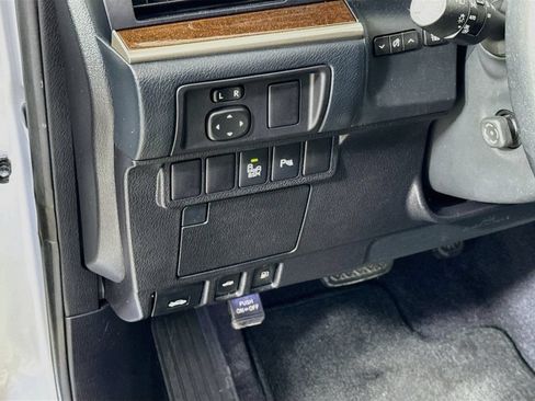 Used 2014 Lexus ES 350 w/ Luxury Package FWD image 10