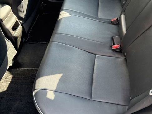 Used 2018 Toyota Corolla L image 7