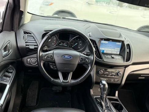 Used 2019 Ford Escape SEL image 6