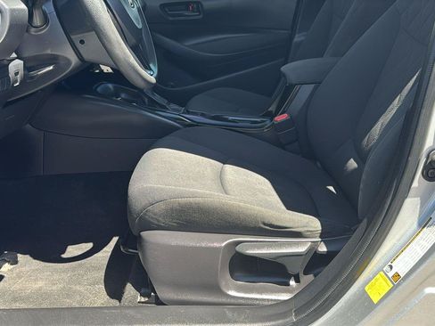 Used 2022 Toyota Corolla LE FWD image 27