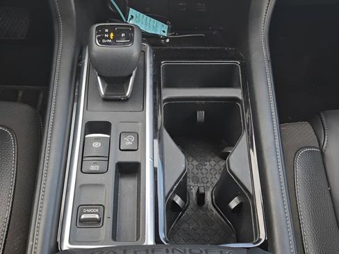 Certified 2023 Nissan Pathfinder SL image 25