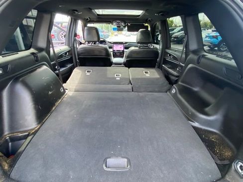 Used 2025 Jeep Grand Cherokee Limited w/ Luxury Tech Group II RWD image 29