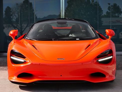 New 2026 McLaren 750S image 2