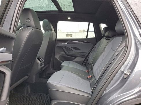 New 2026 Volkswagen Tiguan SE R-Line image 5