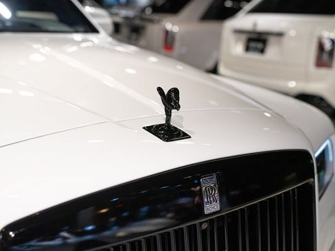 Used 2023 Rolls-Royce Cullinan AWD/4WD image 12